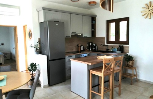 Zavala House | House Gnjila in the bay above the beautiful beach in Gromin Dolac