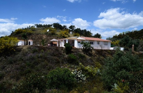 Sedella House | House in a quiet location with fantastic mountain panorama and large pool