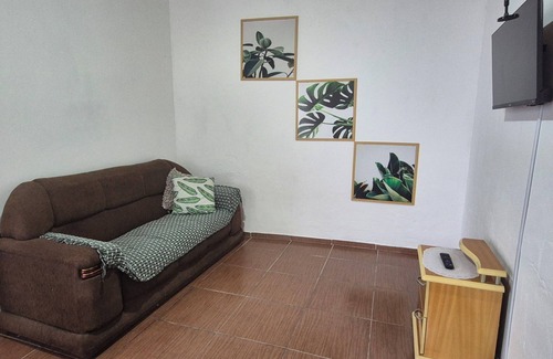 Olaria House | House in the Olaria underwear hub