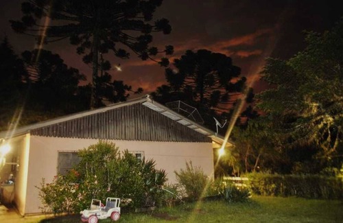 Campos do Jordao Cottage | House in Campos do Jordão - 3 bedrooms and barbecue area