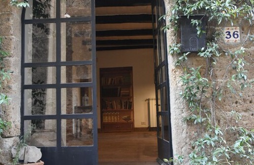 Civita di Bagnoregio House | House in Civita di Bagnoregio