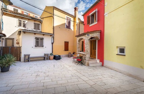 Valbandon House | House in Fažana near Rock Beach
