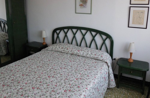 Falset House | House in Falset with a garden in a fantastic location next to the castle