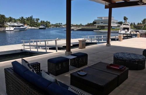 Marina House | House in gated community with pier