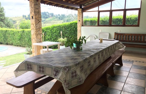 Ibiuna Cottage | House in gated community with lots of nature and security