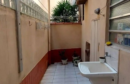 Boqueirao House | House in Gonzaga I Santos on private street