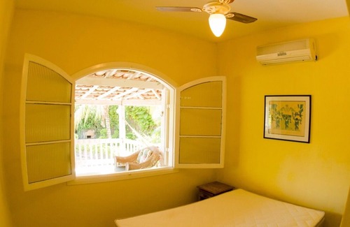 Sao Pedro House | House in High Standard Condominium
