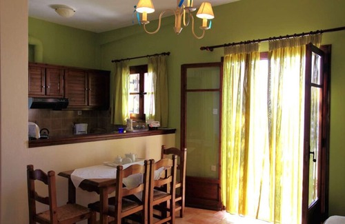 Lefokastron Apartment | House in Lefokastro - in front of the beach + Wi-Fi #2