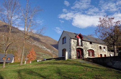 Luz-Saint-Sauveur House | House in Luz st Sauveur in a really beautiful scenary.