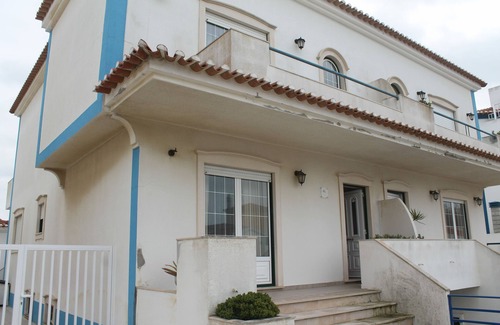 Peniche de Cima Villa | House in Peniche (Papoa) overlooking the bay