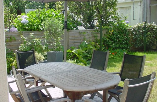 Kerroch House | House in Ploemeur: Direct Access to the Beach and View of Groix Island,
