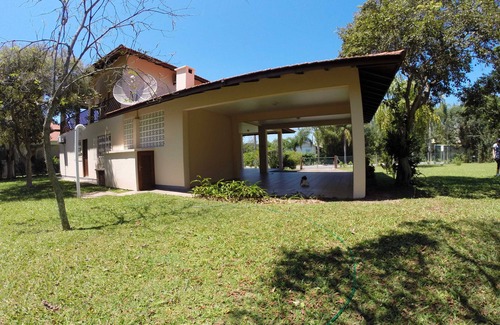 Lagoinha House | House in Praia da Lagoinha for 8 people - Cond Antares Club - Florianópolis