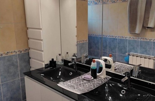 Besse-sur-Issole Villa | House in quiet subdivision, with swimming pool.
