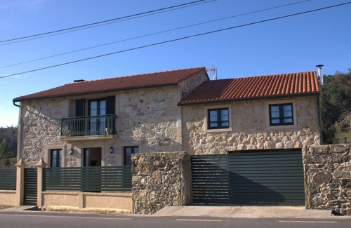 Outes Cottage | House in rustic location, own for rest