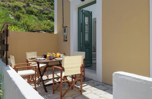 Symi Apartment | House in Symi with sea view