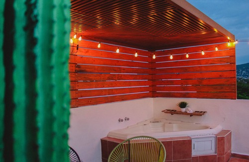 Tequesquitengo House | House in Teques Rooftop & private Jacuzzi