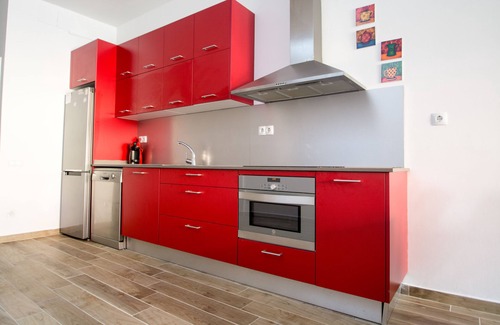 Calella House | House in the city center with private pool only 400 meters from beach