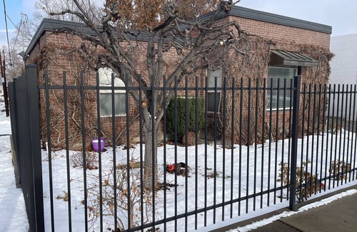 Brownstown House | House in the Heart of Yakima - 5 mins to Airport