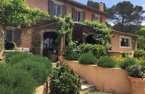 Puget Villa | House in the Luberon with traditional heated pool