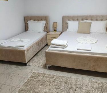 Gjirokaster Apartment | House in the old town with view