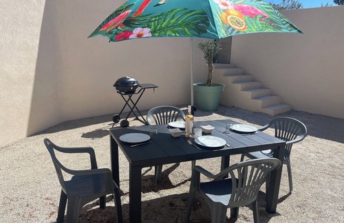 Miramas House | House in the south of France, close to the Alpilles and the region's most beautiful beaches.