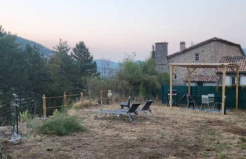 Mereuil House | House in the village of MEREUIL in the Hautes Alpes, ideal for families.