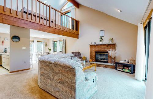 Tunkhannock Township House | House in the Woods
