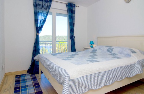 Veliki Drvenik Villa | House is in pure nature, there is no neighbors around