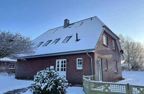 Sehlendorf House | House Jonne - Spacious vacation home, 15 min. walk to the beach, up to 12 persons