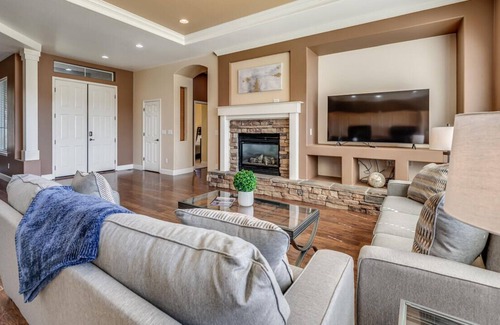 Reno House | House located in a Guard Gated Community of Arrowcreek