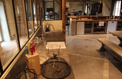 Morienval House | House-Luxury-Ensuite-Landmark view-Instant Morienval La Vue