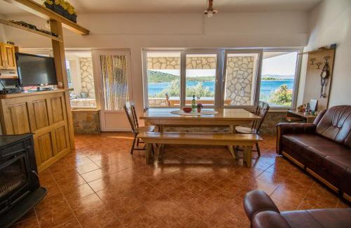 Tkon House | House Marko