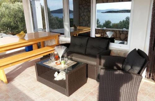 Tkon House | House Marko
