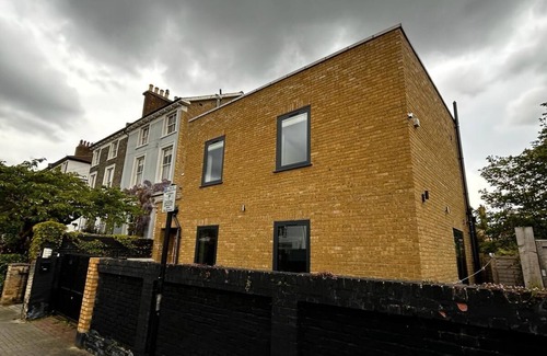 Coldharbour House | House Modern New Built Furnish House (contemporary) near Dulwich and Brixton,.n