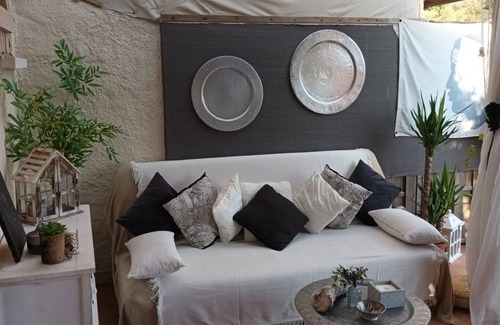Molini House | House near PORTICCIO, 3 minutes from the beach, with mountain views, parking and small garden.