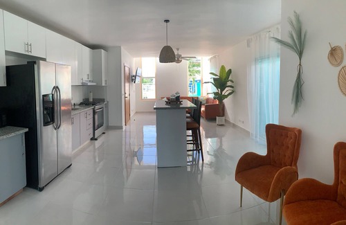 Residencial ROMANA House | House Near the beach