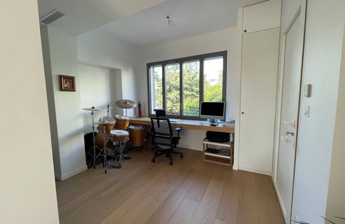 Bompard House | House near the beach with a garden, a roof top and a large swimming pool