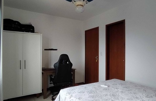 Itacimirim House | House of 250sqm, 300m from the beach, with pool and barbecue in Cond. Closed