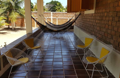 Barra de Santo Antonio House | HOUSE OF THE FAMILY WANTED, BETWEEN THE RIVER AND THE SEA