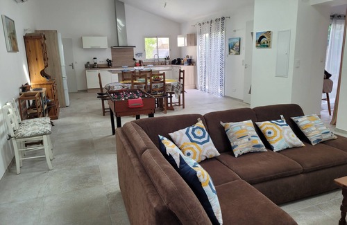 Lezignan-la-Cebe House | House of charm prox pezenas, sea and lake