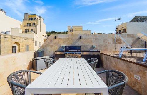 St. Paul's Bay Apartment | House of Luxury with Pool by Solea