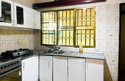 Kigali House | HOUSE OF MEMORIES: 4 bedrooms, 4 beds, 4 bathrooms. Ideal for your holidays
