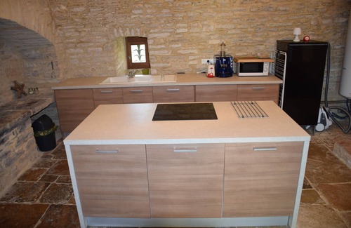 Montgesty House | House of Quercy stone bread oven and wine press of the 18th century