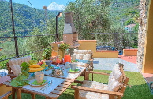 Villa Faraldi Apartment | House of stone - Perfectly restored typical home for 5 people, in a picturesque village