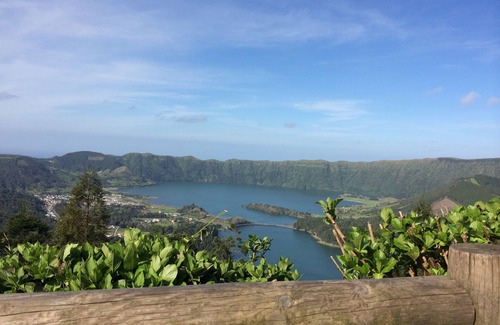 Sete Cidades Villa | House of the Camellias, modern constriction - Next to the City Gates