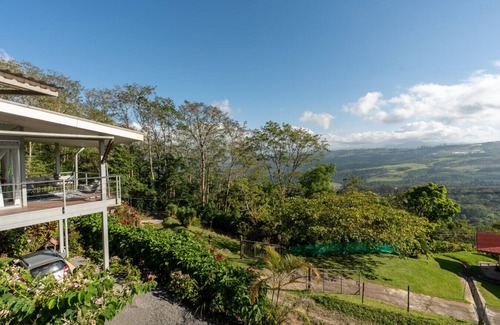 Santa Cruz de Turrialba House | House of Turri: Suite | Views | Terrace | Jacuzzi
