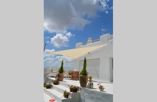 Dar Allouche Villa | House on one level in first position facing the sea