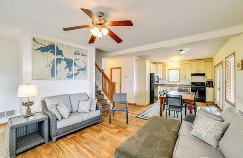 Durhamville House | House on Oneida Lake on Lewis Point in Canastota