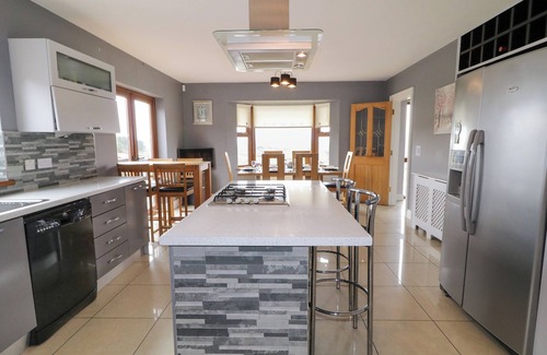 Donegal Cottage | HOUSE ON RING FORT HILL, family friendly, with open fire in Downings