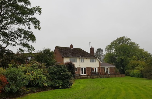 Ringstead Bed & Breakfast | House On The Hill B&B